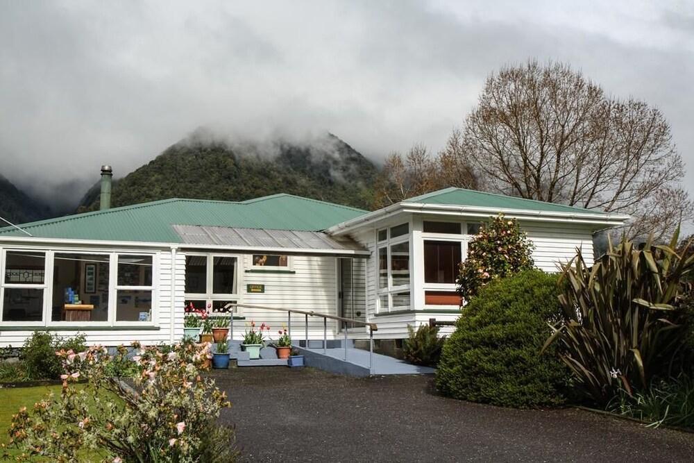 Rainforest Motel Fox Glacier Luaran gambar